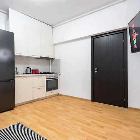 Heart Of History - Steps 2 Old Town & Metro * Bucarest