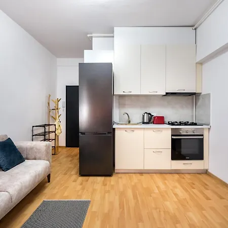 Heart Of History 1Br - Steps 2 Metro & Old Town Daire Bükreş