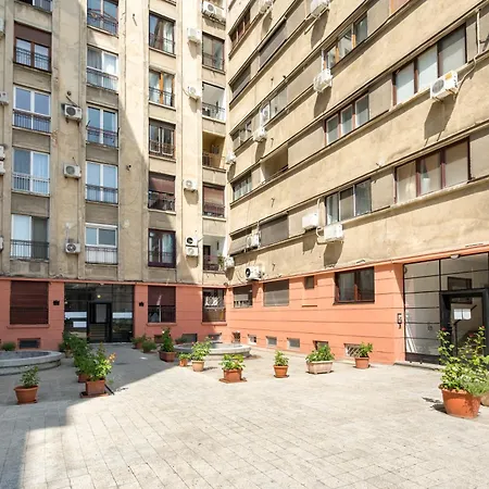 Heart Of History - Steps 2 Old Town & Metro