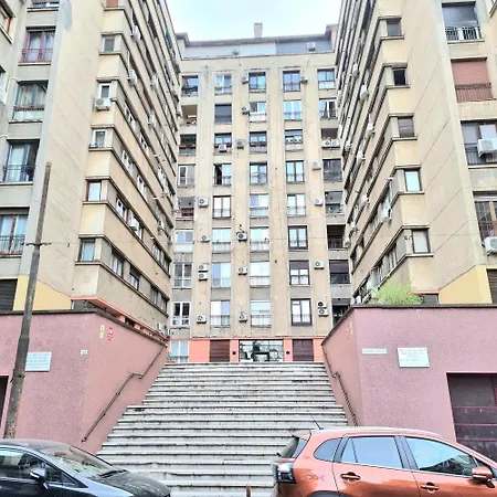 Heart Of History 1Br - Steps 2 Metro & Old Town Bükreş