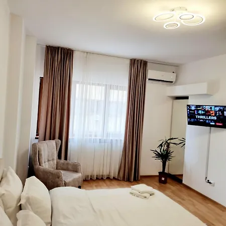 Heart Of History 1Br - Steps 2 Metro & Old Town Daire *