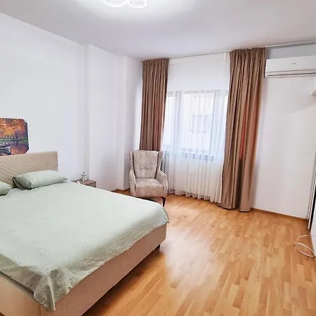 Heart Of History 1Br - Steps 2 Metro & Old Town Daire *