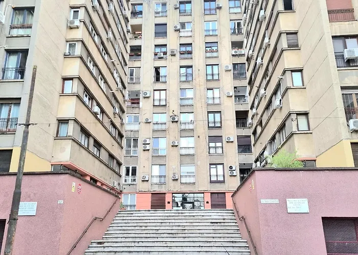 Heart Of History - Steps 2 Metro & Old Town بوخارست