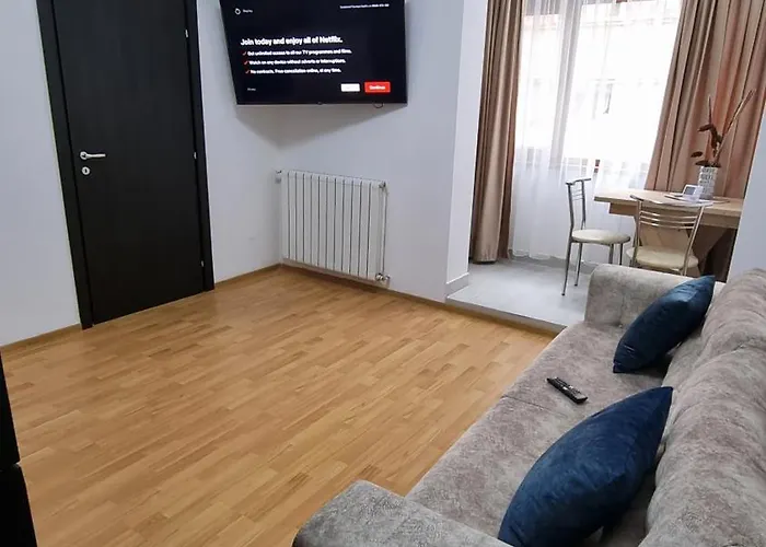 Heart Of History - Steps 2 Metro & Old Town